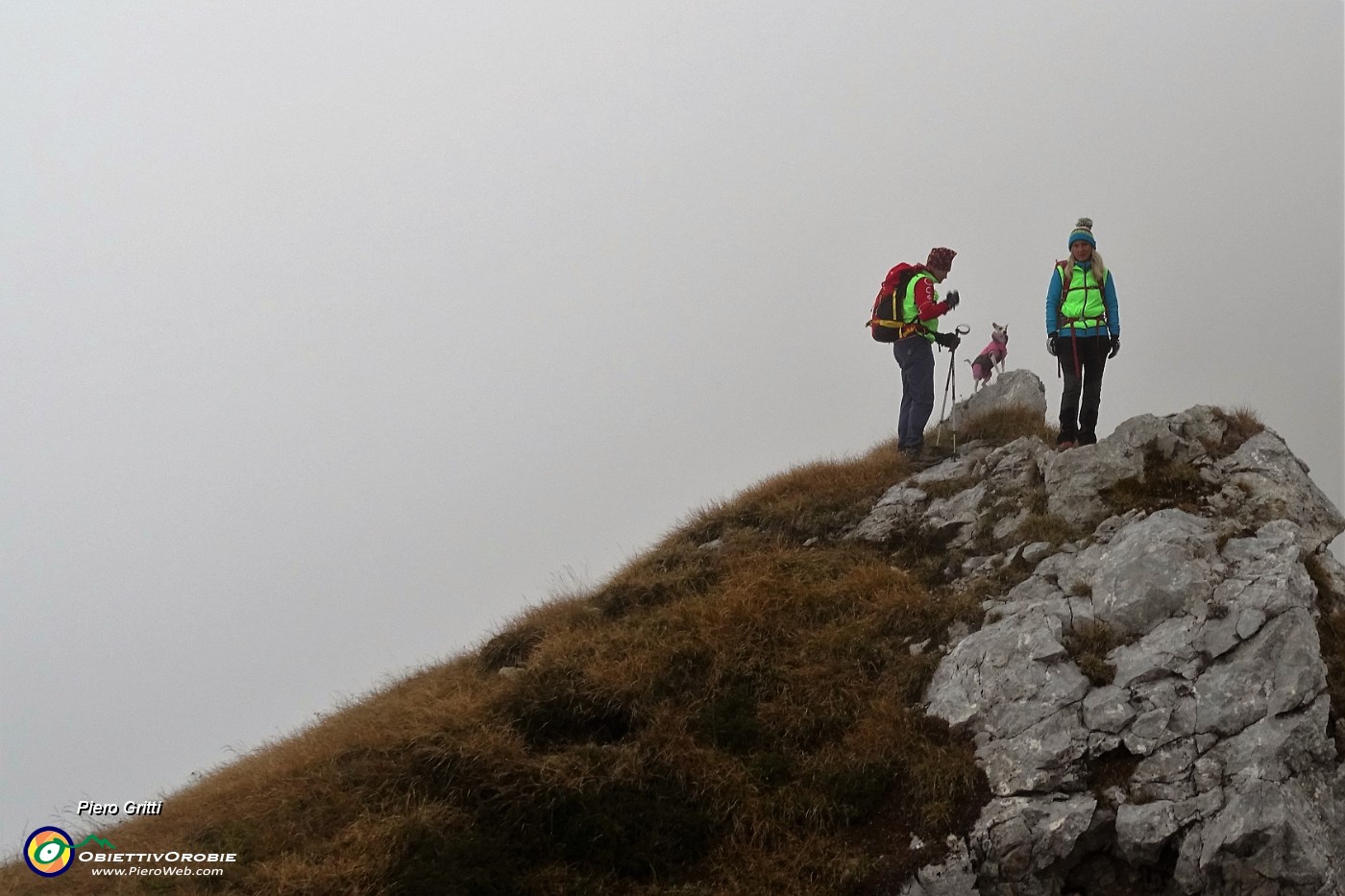 45 Sul cocuzzolo della montagna ....JPG